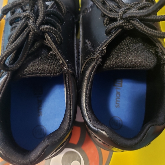 Shoes - Picture 5 of 7